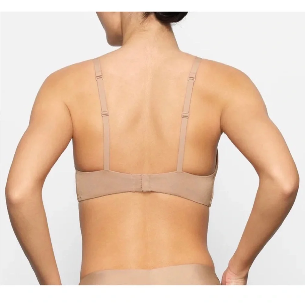 Skims Wireless Form Lightly Lined Bra Demi Bra in Clay Size 34C - Picture 5 of 9